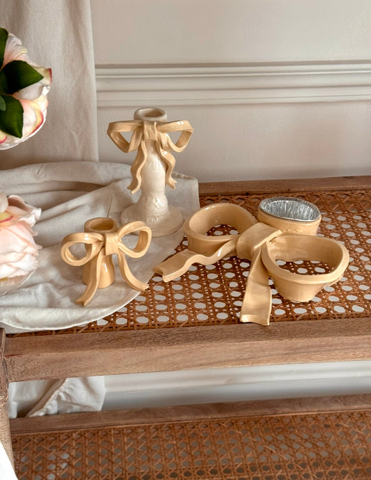 Cream bow set