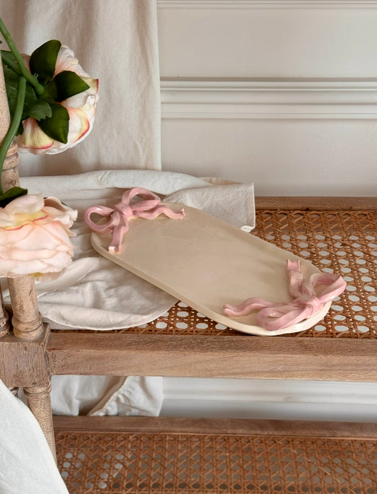Pinkie tray bow