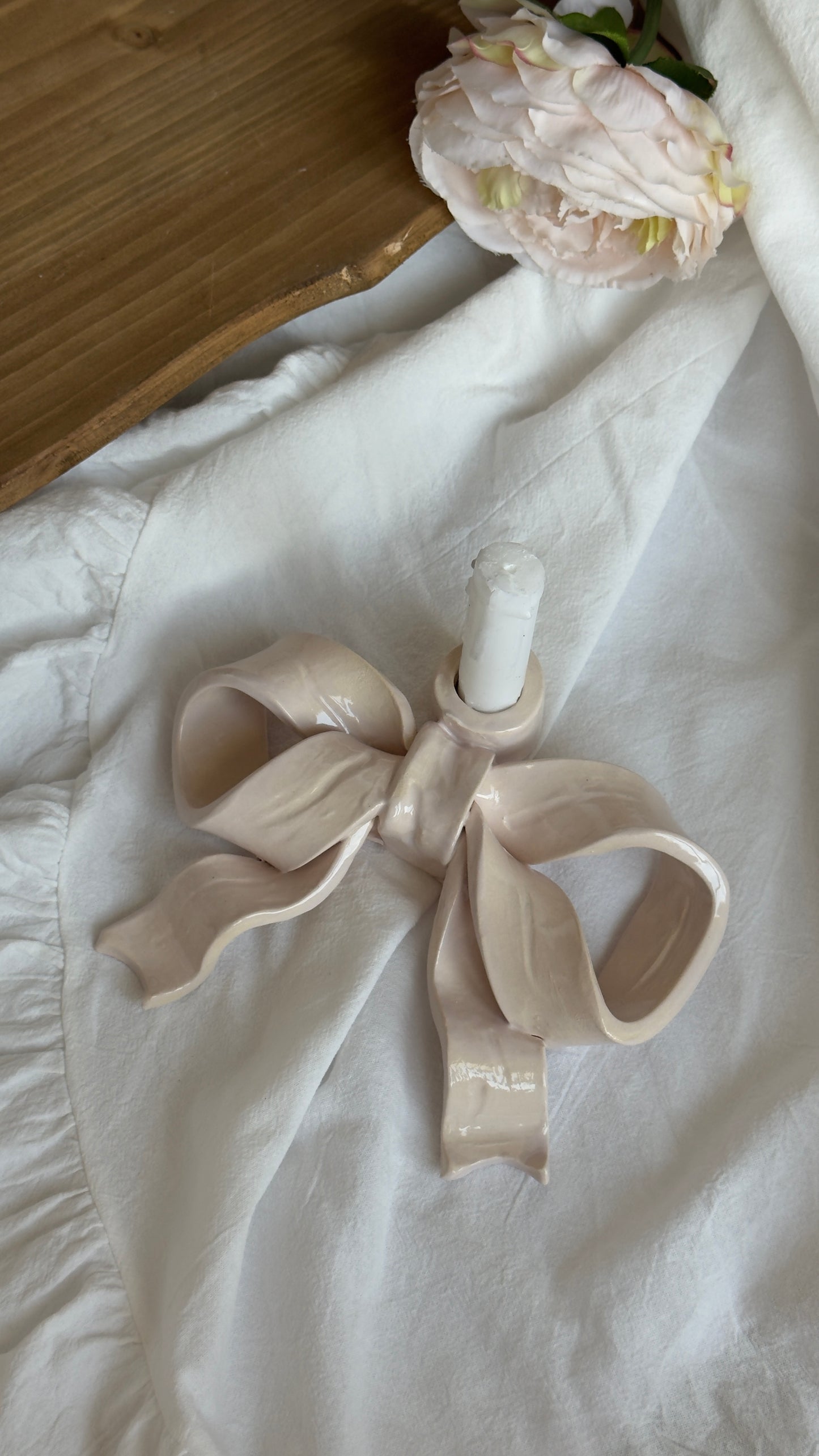 Soft candle bow