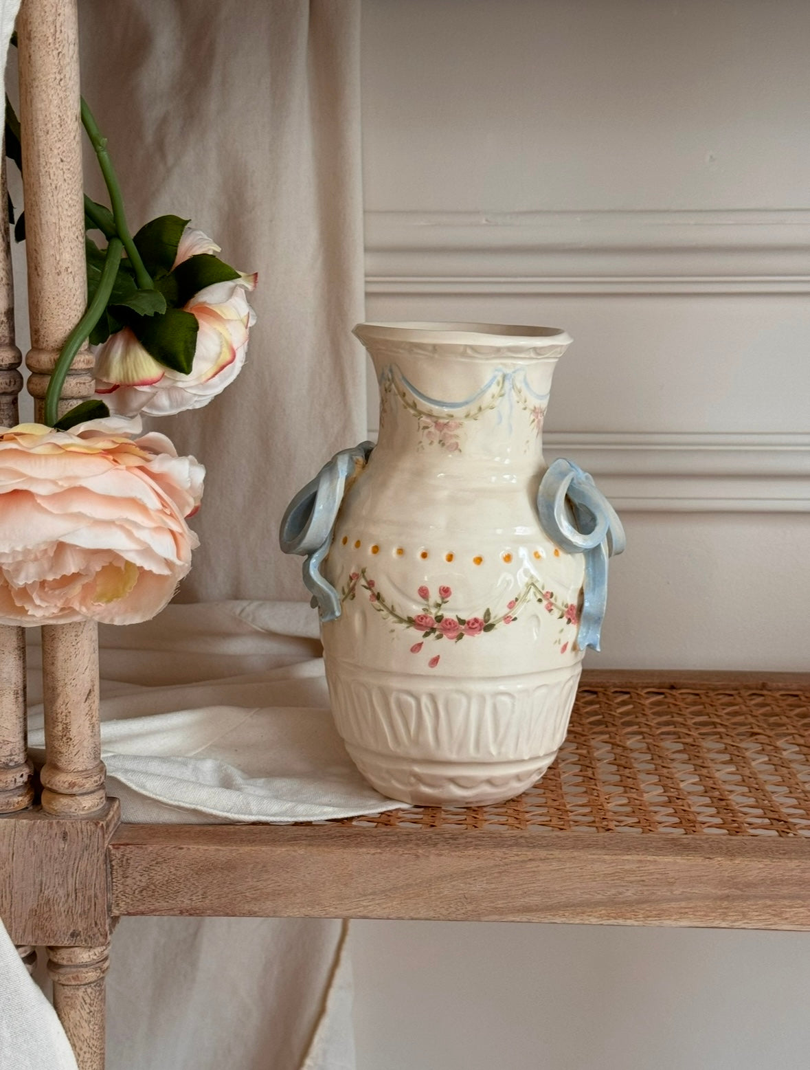 Blue violet bow vase